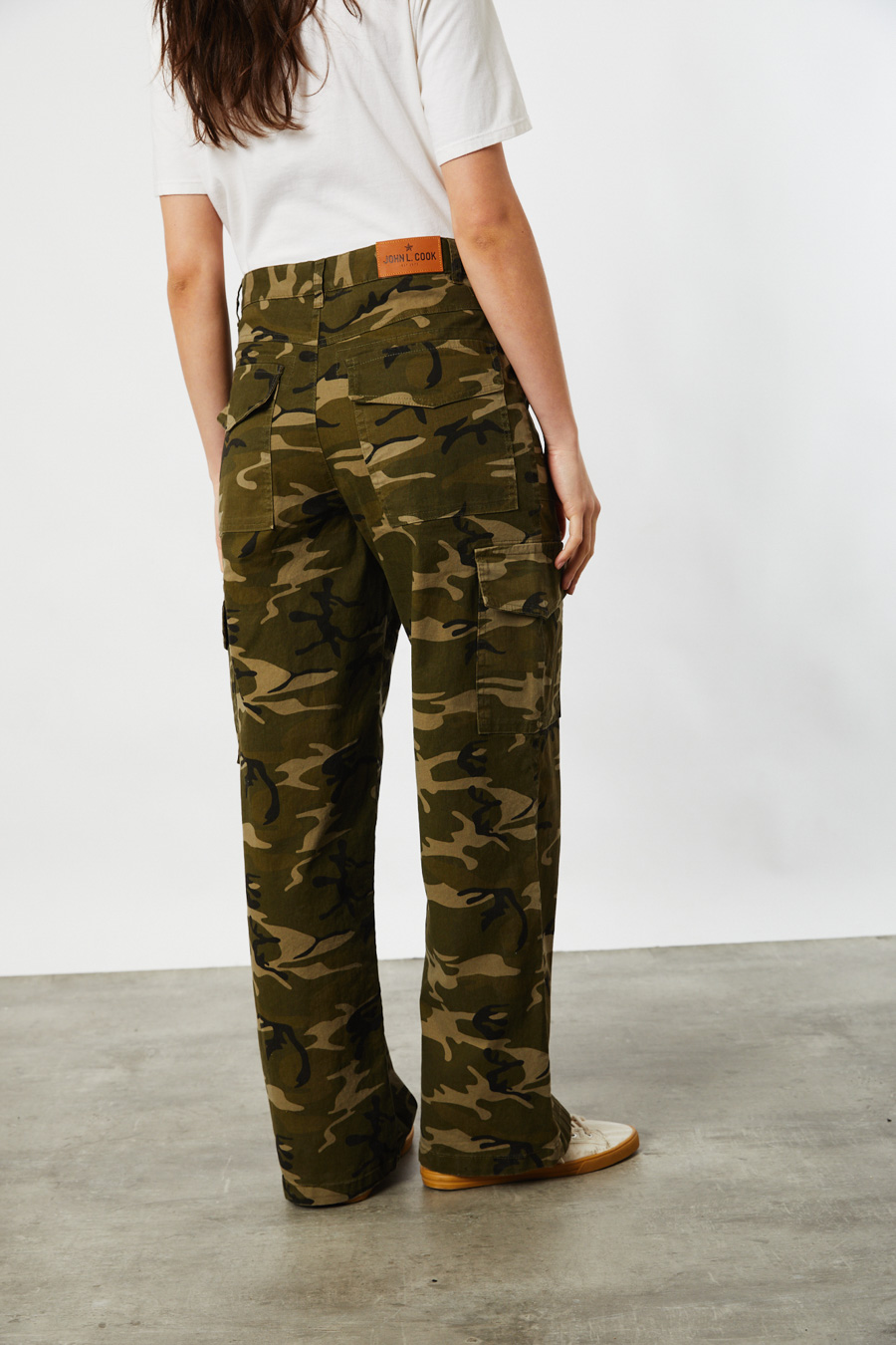 johnlcook_pantalon-cargo-camo_44-27-2024__picture-18345