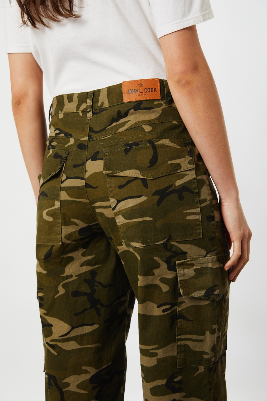 johnlcook_pantalon-cargo-camo_44-27-2024__picture-18346